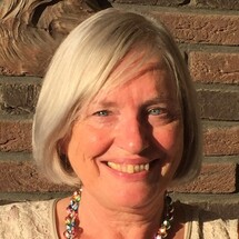 Mr. dr. Myriam  Lückers);